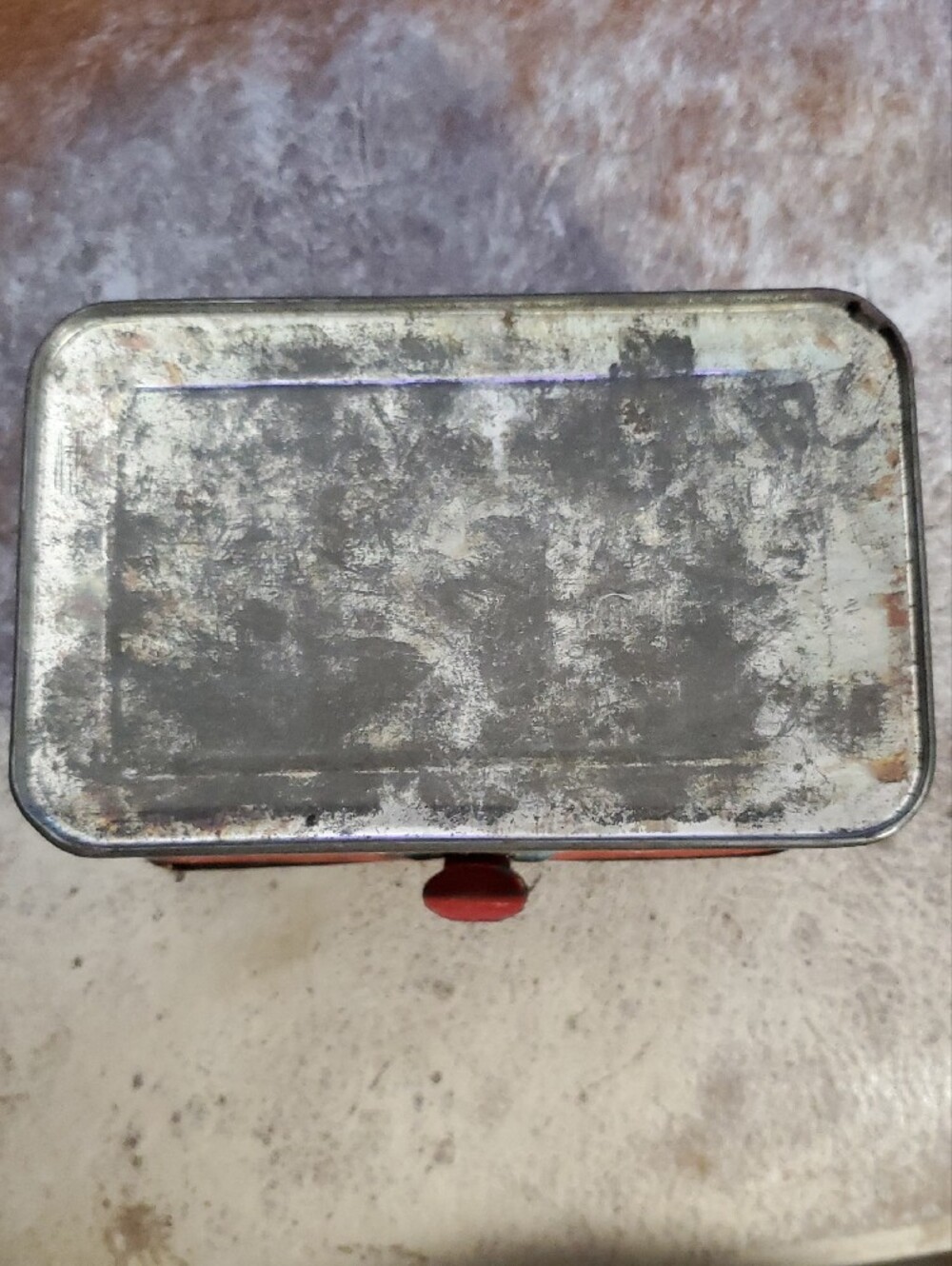 Cut Plug Tin - Blue and Red Collectible Storage - Picture 6 of 8